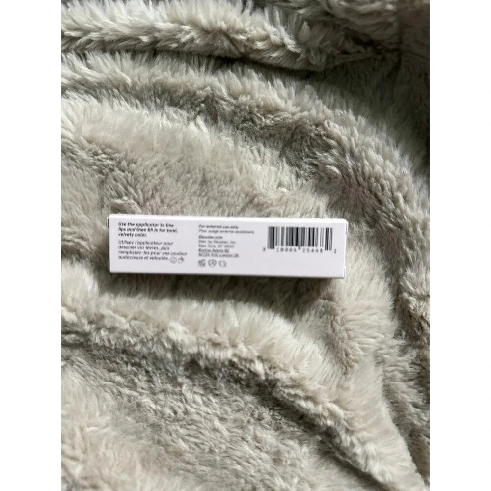 Glossier G Suit in Jet